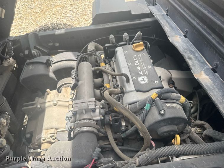 image for item ER2086 2021 John Deere Gator 835M utility vehicle