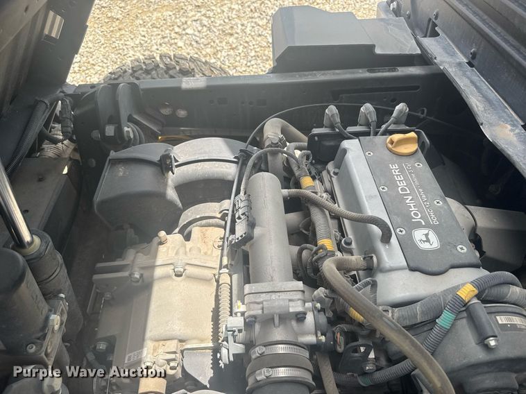 image for item ER2086 2021 John Deere Gator 835M utility vehicle