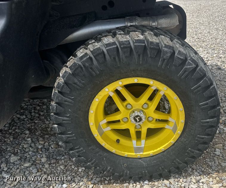 image for item ER2086 2021 John Deere Gator 835M utility vehicle