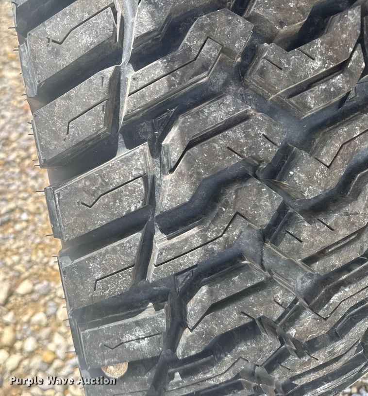 image for item ER2086 2021 John Deere Gator 835M utility vehicle