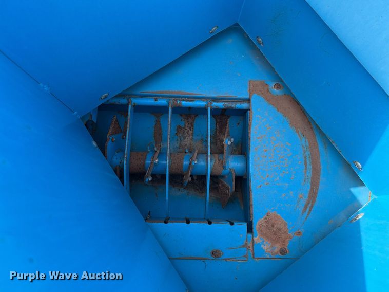 image for item HI9257 Goossen bale chopper