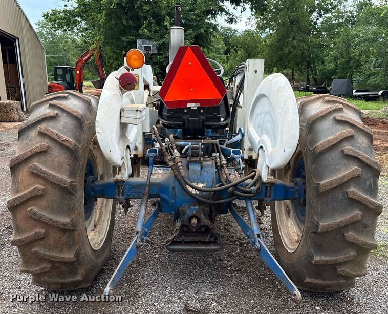image for item HI9258 1973 Ford 3000 tractor
