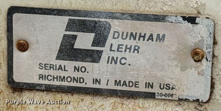 image for item HI9258 1973 Ford 3000 tractor