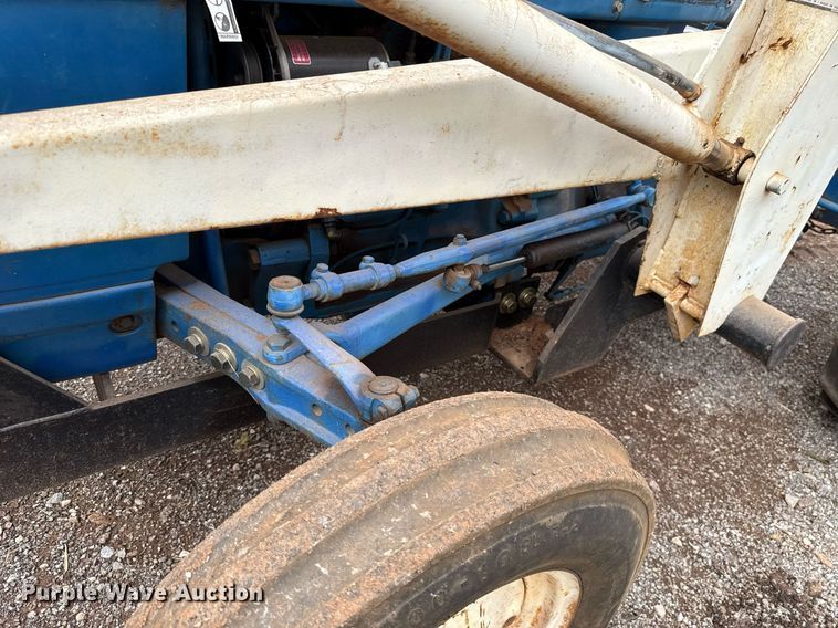 image for item HI9258 1973 Ford 3000 tractor