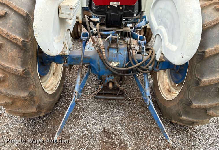 image for item HI9258 1973 Ford 3000 tractor