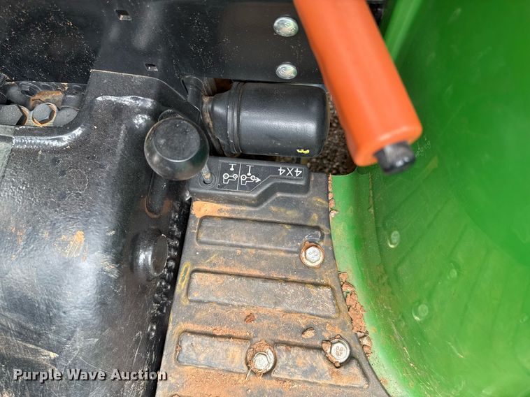 image for item HI9259 2017 John Deere 3032E MFWD tractor