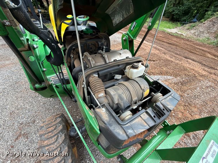 image for item HI9259 2017 John Deere 3032E MFWD tractor