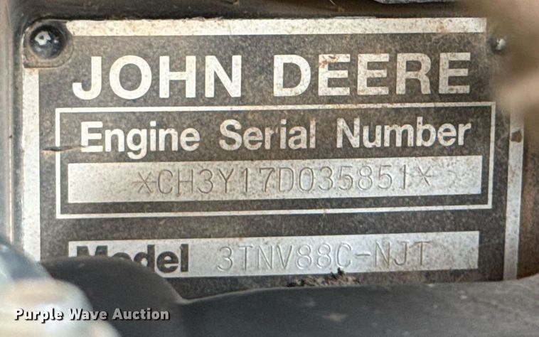 image for item HI9259 2017 John Deere 3032E MFWD tractor