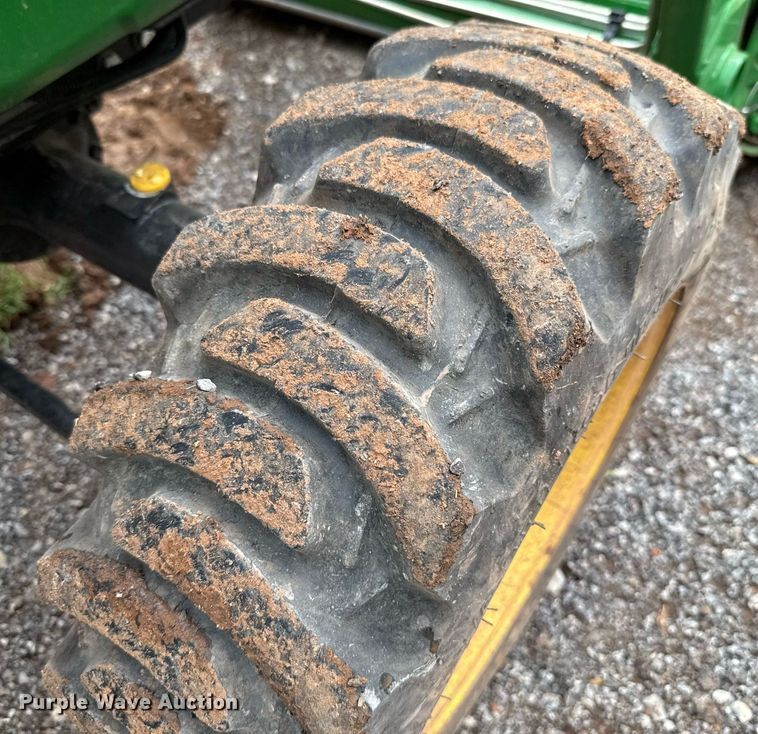 image for item HI9259 2017 John Deere 3032E MFWD tractor