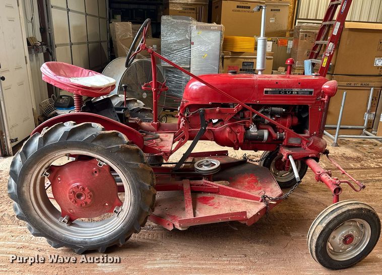 image for item HI9260 1947 International FCUB tractor