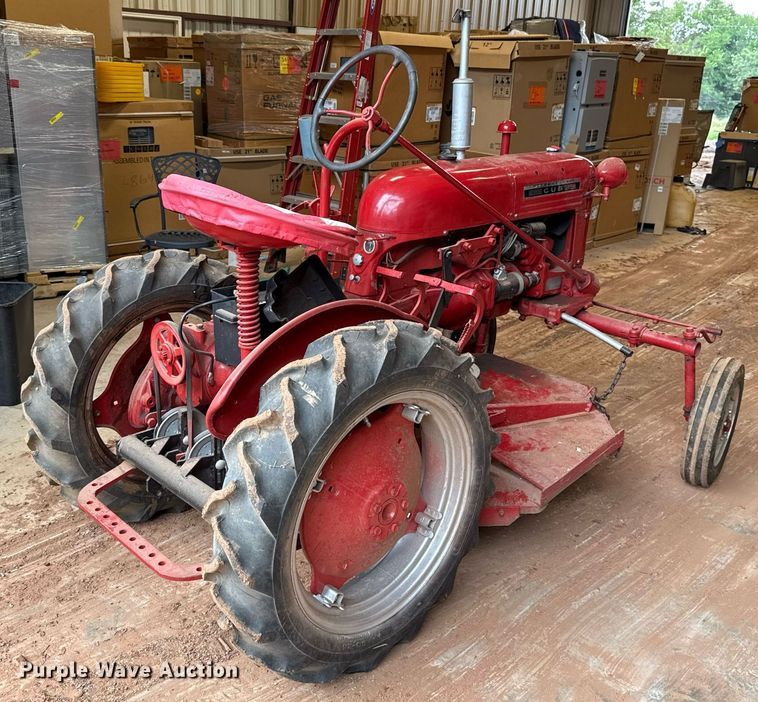 image for item HI9260 1947 International FCUB tractor