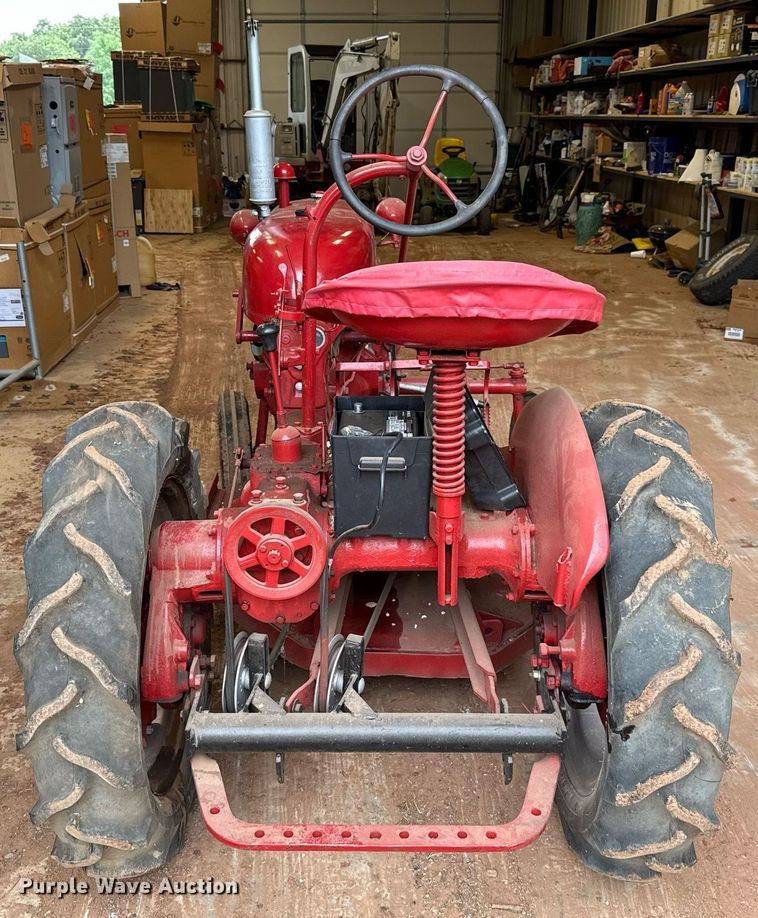 image for item HI9260 1947 International FCUB tractor