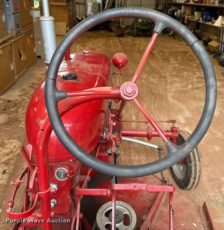 image for item HI9260 1947 International FCUB tractor