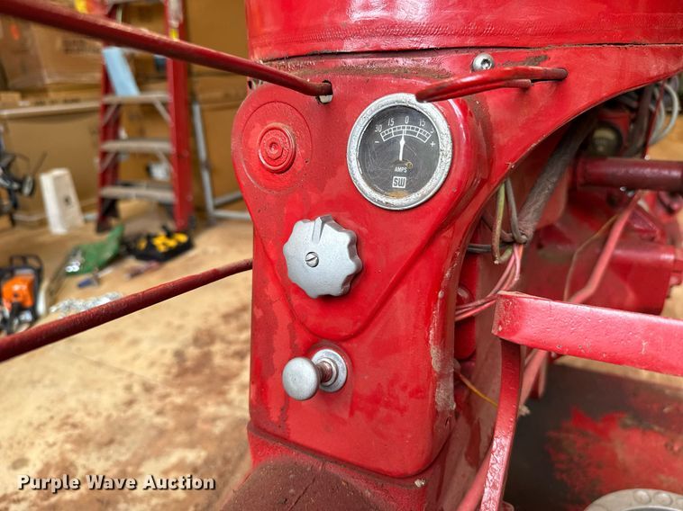 image for item HI9260 1947 International FCUB tractor