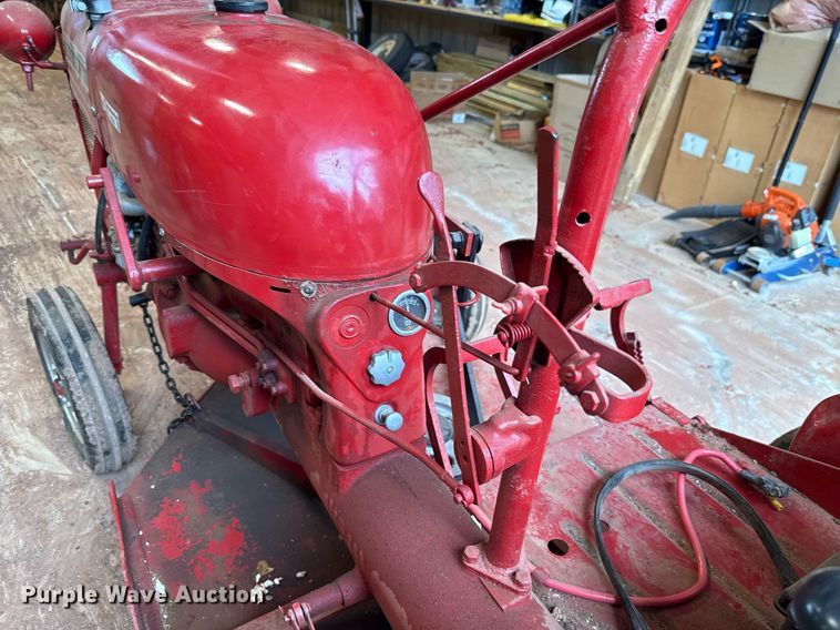 image for item HI9260 1947 International FCUB tractor