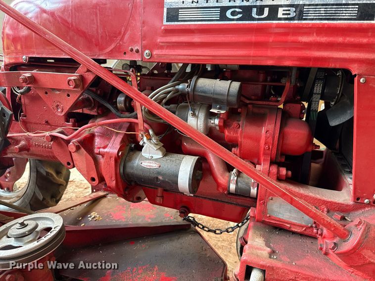 image for item HI9260 1947 International FCUB tractor