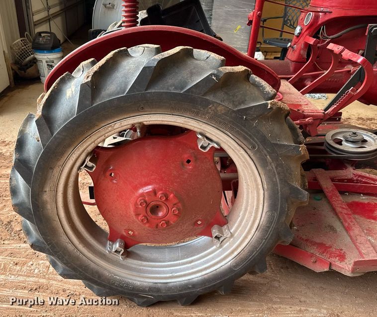 image for item HI9260 1947 International FCUB tractor