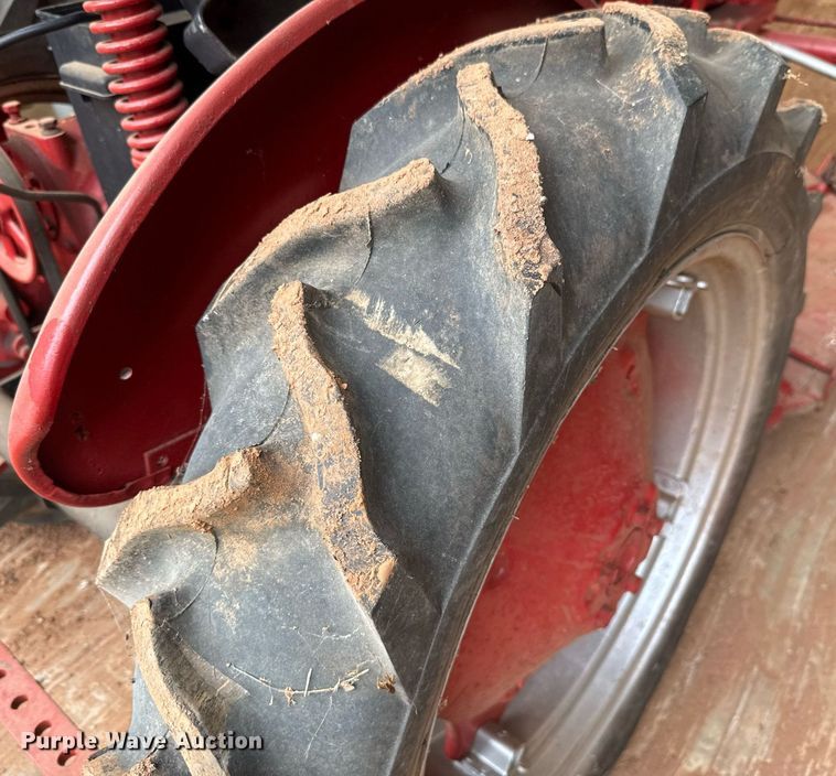 image for item HI9260 1947 International FCUB tractor