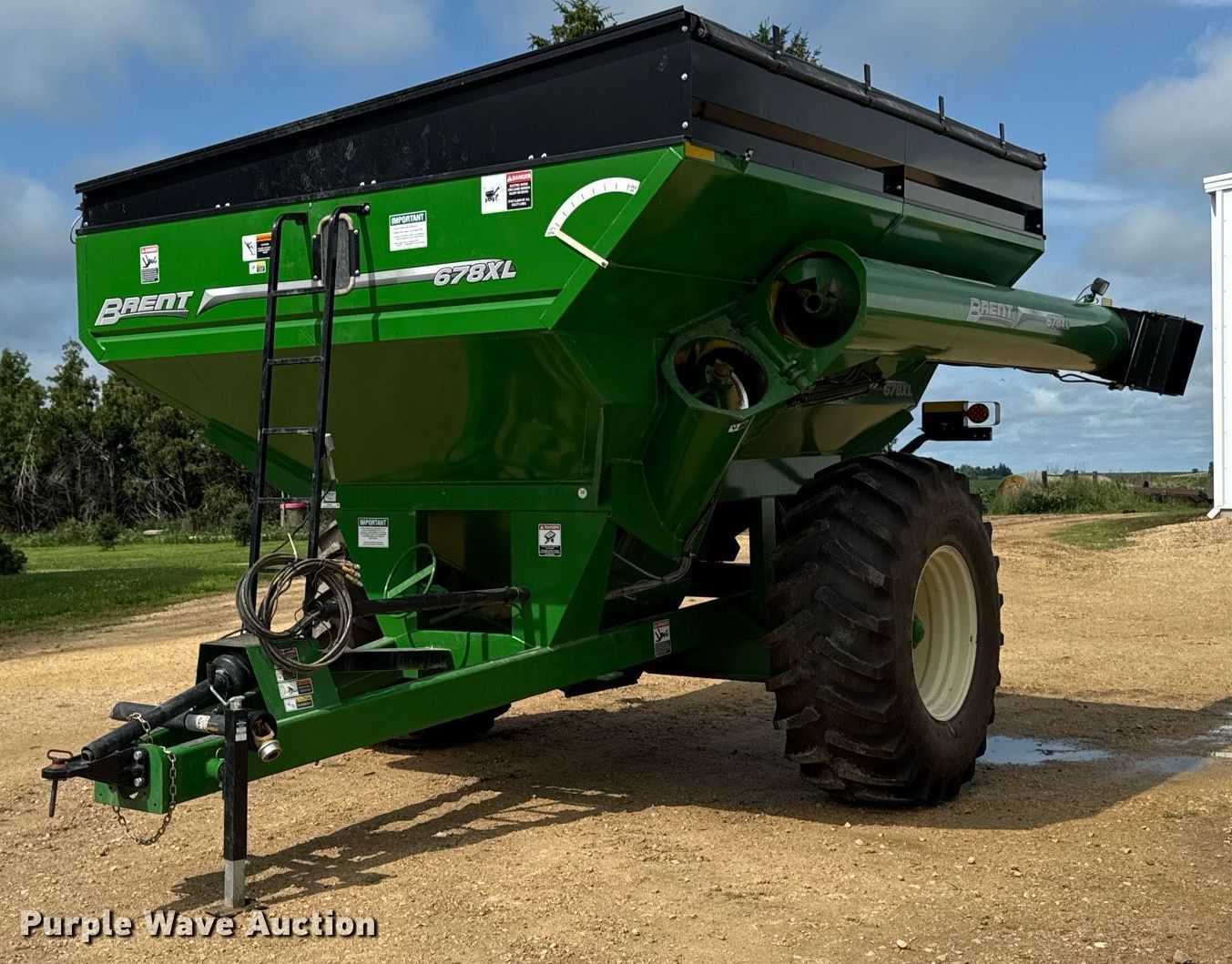 Unverferth Brent 678XL grain cart in Clarence, IA | Item EM2092