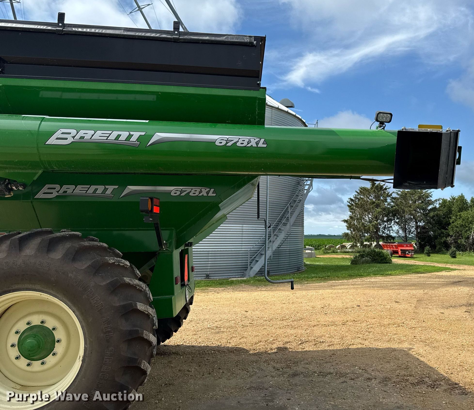 Unverferth Brent 678XL grain cart in Clarence, IA | Item EM2092