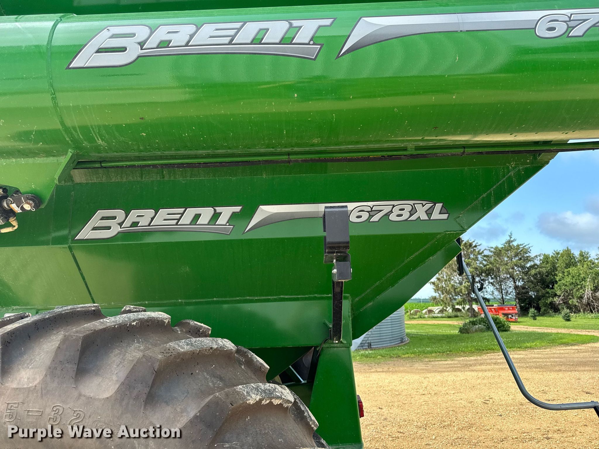 Unverferth Brent 678XL grain cart in Clarence, IA | Item EM2092