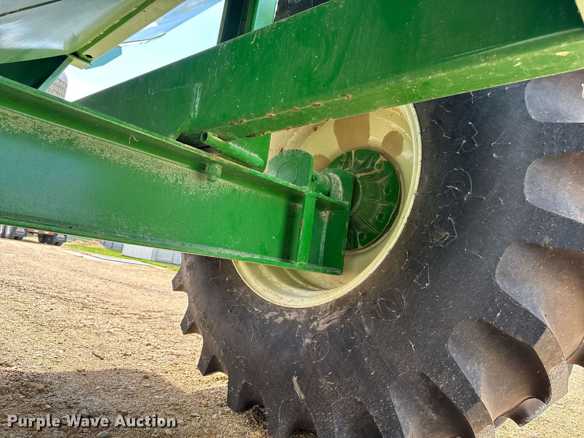 Unverferth Brent 678XL grain cart in Clarence, IA | Item EM2092
