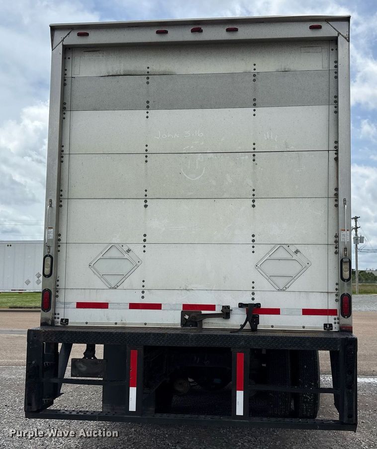 image for item DM1914 2012 Kenworth T800 Series box truck