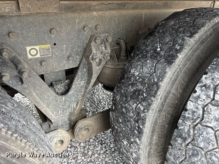 image for item DM1914 2012 Kenworth T800 Series box truck