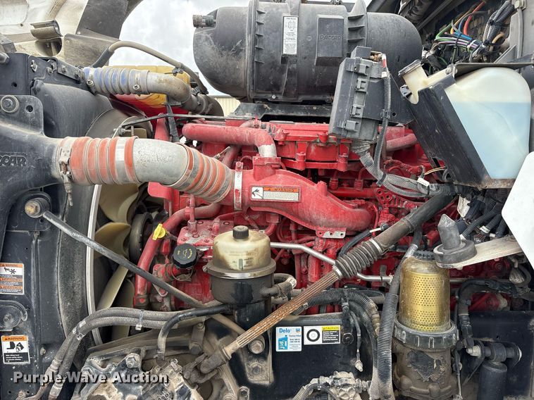 image for item DM1914 2012 Kenworth T800 Series box truck