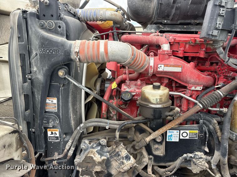 image for item DM1914 2012 Kenworth T800 Series box truck