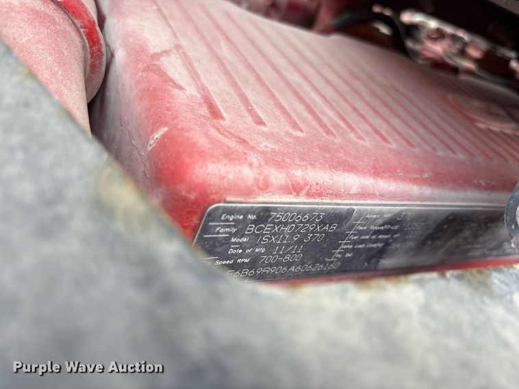 image for item DM1914 2012 Kenworth T800 Series box truck