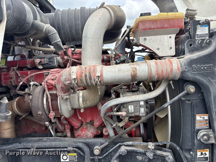 image for item DM1914 2012 Kenworth T800 Series box truck