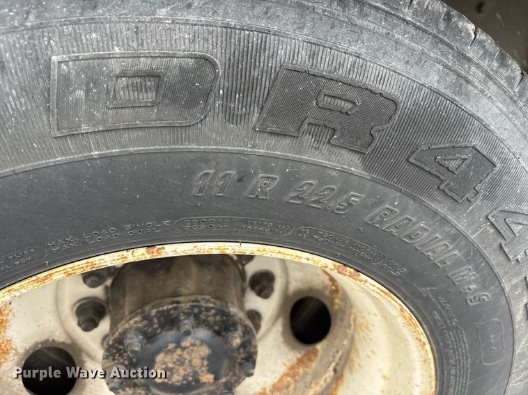 image for item DM1914 2012 Kenworth T800 Series box truck