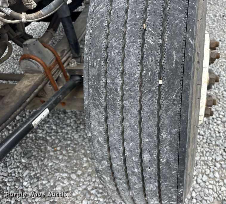 image for item DM1914 2012 Kenworth T800 Series box truck