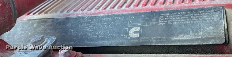 image for item DM1919 2015 Peterbilt 579 semi truck