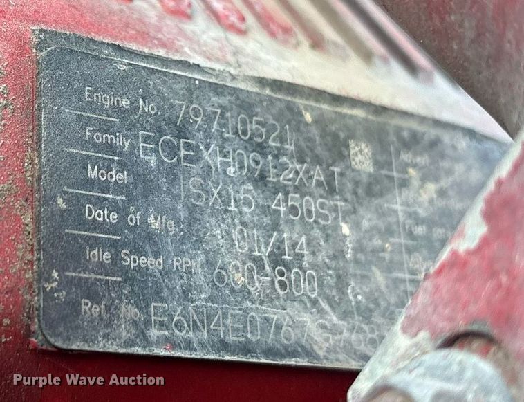 image for item DM1919 2015 Peterbilt 579 semi truck