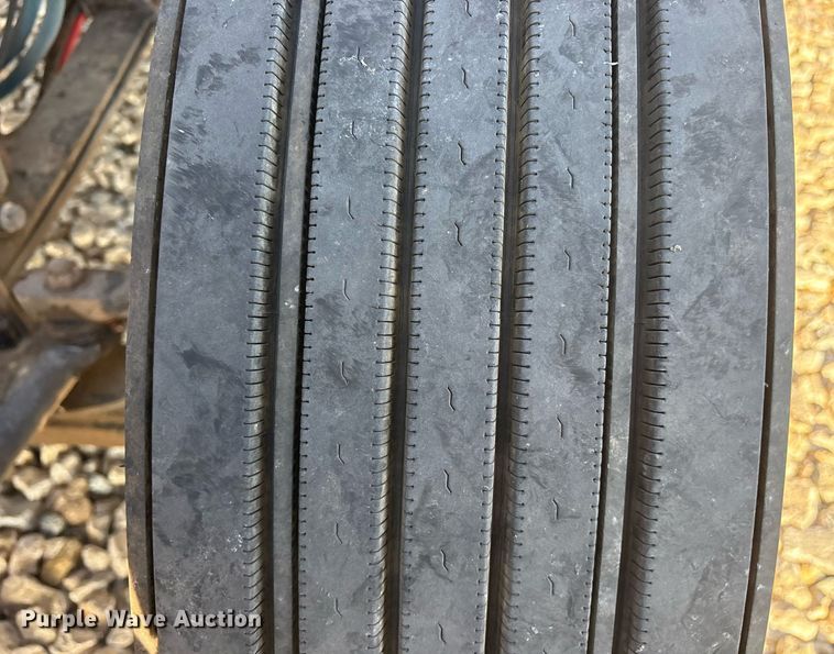 image for item DM1919 2015 Peterbilt 579 semi truck