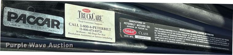 image for item DM1919 2015 Peterbilt 579 semi truck