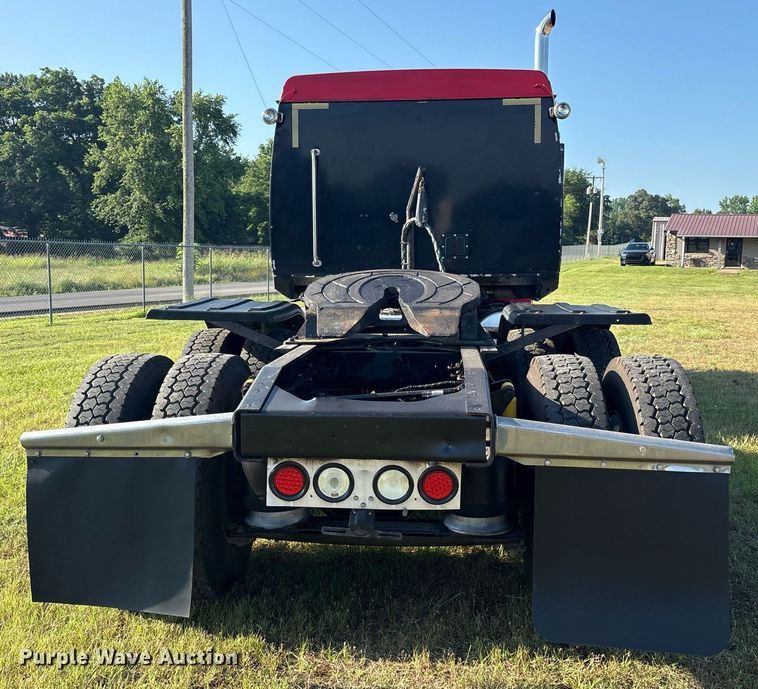 image for item DM1920 2007 Western Star 4900 semi truck