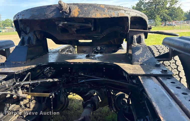 image for item DM1920 2007 Western Star 4900 semi truck