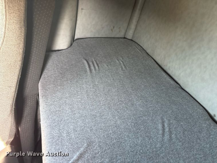 image for item DM1920 2007 Western Star 4900 semi truck