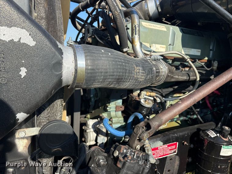 image for item DM1920 2007 Western Star 4900 semi truck