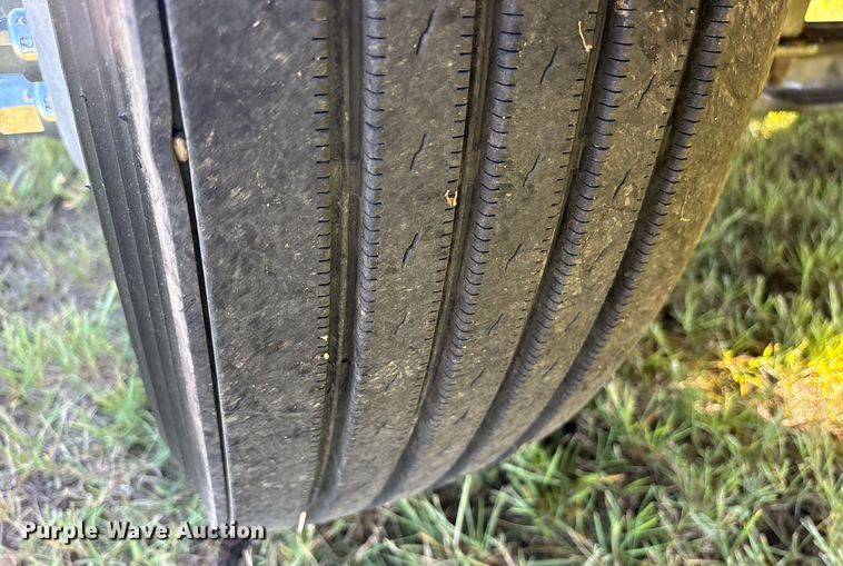 image for item DM1920 2007 Western Star 4900 semi truck