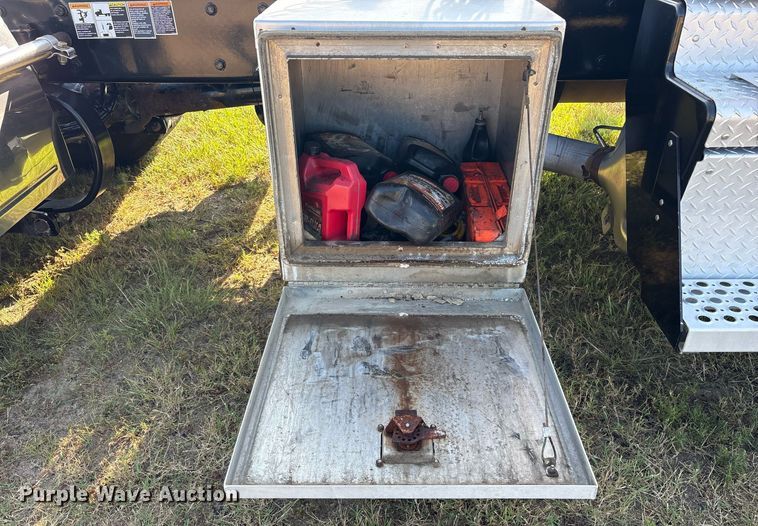 image for item DM1921 2019 Kenworth T680 semi truck