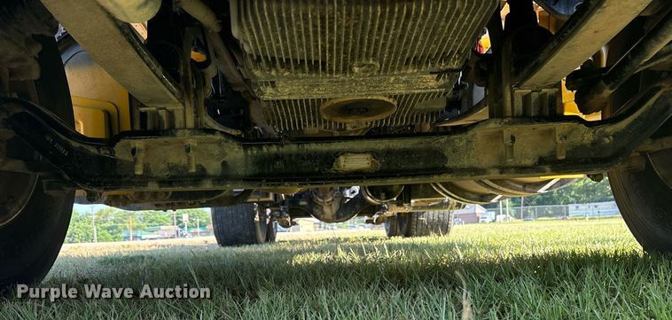 image for item DM1921 2019 Kenworth T680 semi truck