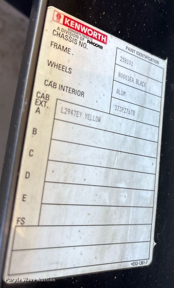 image for item DM1921 2019 Kenworth T680 semi truck