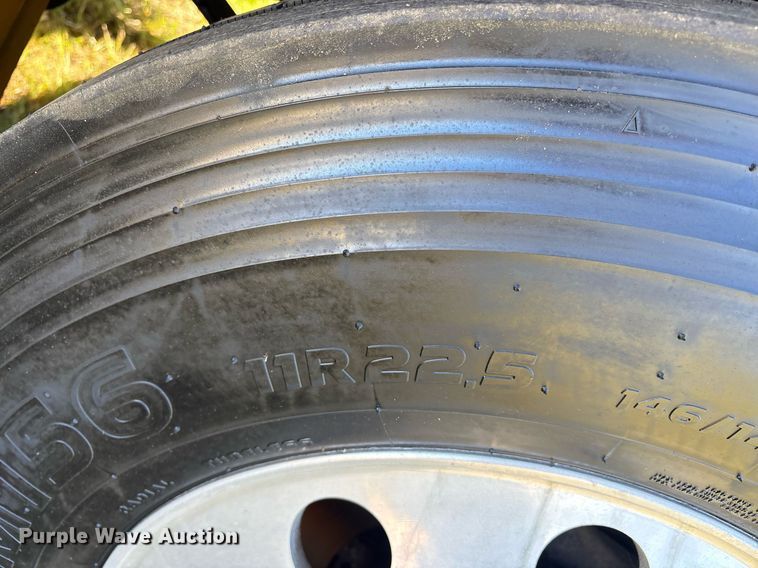 image for item DM1921 2019 Kenworth T680 semi truck