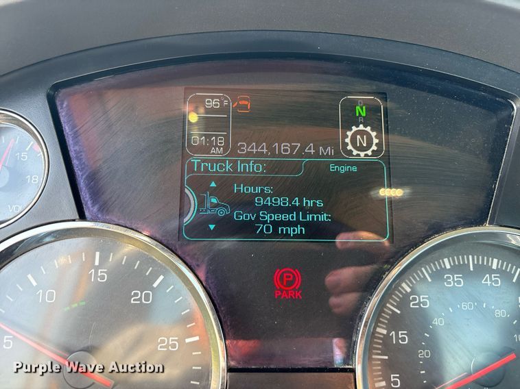 image for item DM1922 2020 Kenworth T680 semi truck