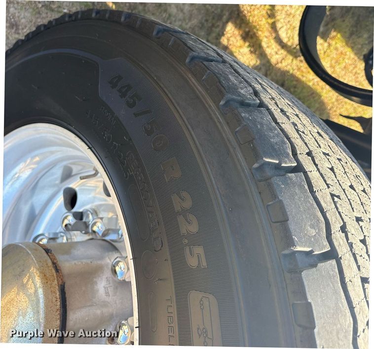 image for item DM1922 2020 Kenworth T680 semi truck