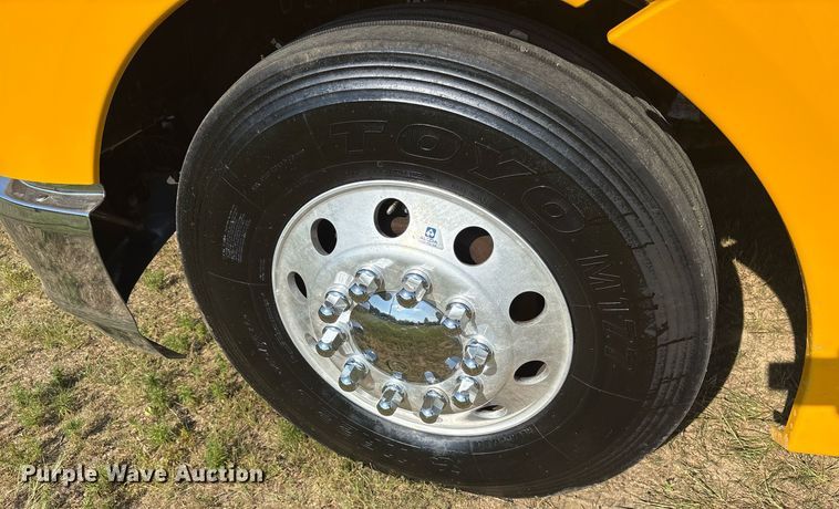 image for item DM1922 2020 Kenworth T680 semi truck